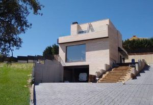 Instalación de climatización y ACS con bomba de calor geotérmica en vivienda unifamiliar – Las Rozas